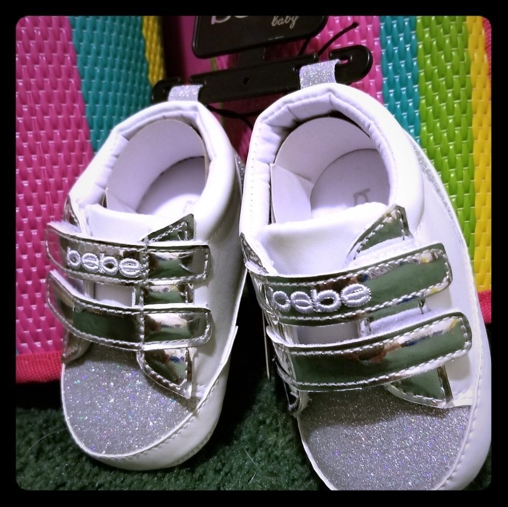 SOLD 💞 SOLD BEBESilver sparkle baby Shoes - Picture 2 of 6